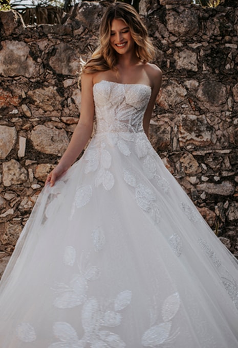 front view of Allure Bridals Aspen wedding dress