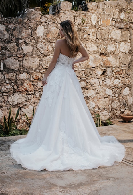 allure-bridals-aspen-dress-image-4 back view of Allure Bridals Aspen wedding dress