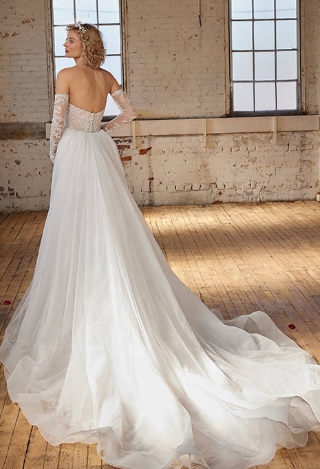 side view of Calla Blanche Artemis wedding dress