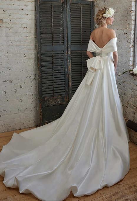 side view of Calla Blanche Nairobi wedding dress