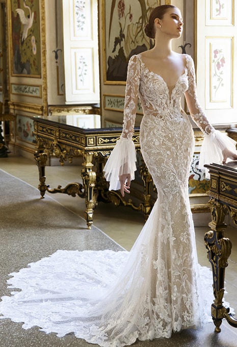 front view of Élysée Atelier Cara wedding dress