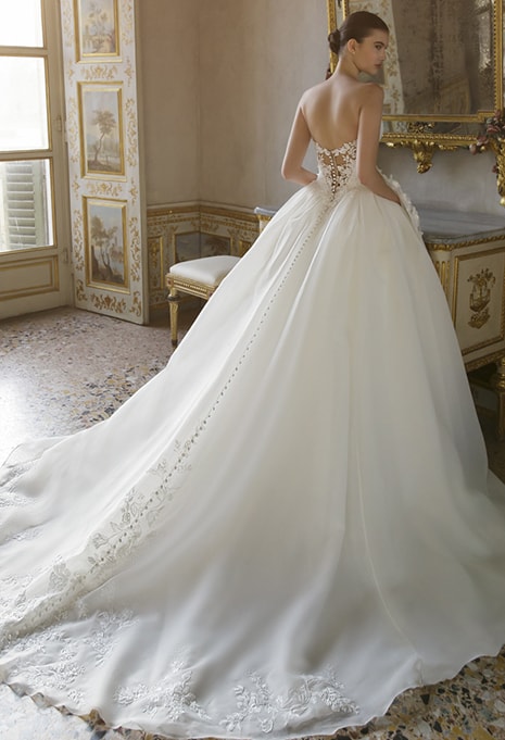 elysée-atelier-monet-dress-image-4 back view of Élysée Atelier Monet wedding dress