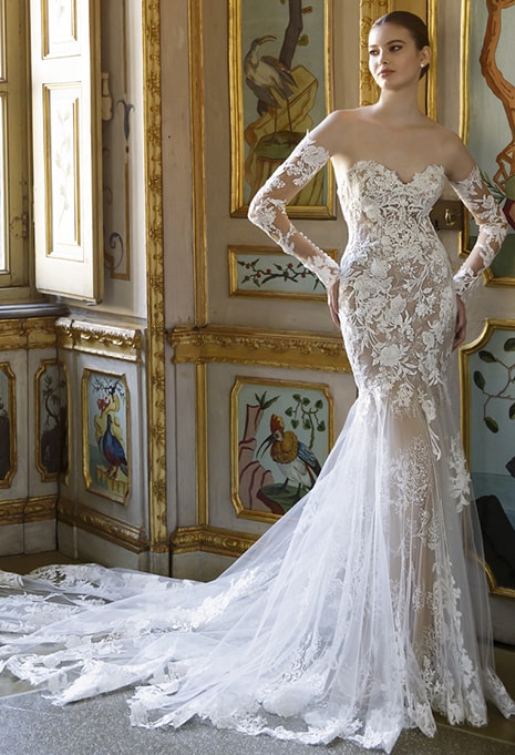 front view of Élysée Atelier Tauriel wedding dress