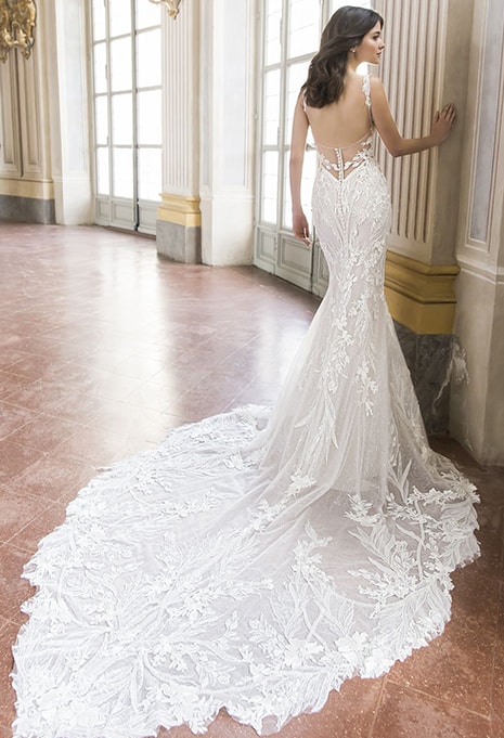 back view of Enzoani Therese wedding dress