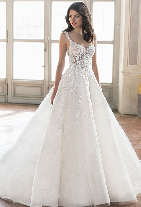 front view of Enzoani Tiara wedding dress