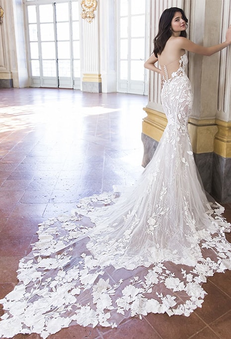 side view of Enzoani Tracie wedding dress