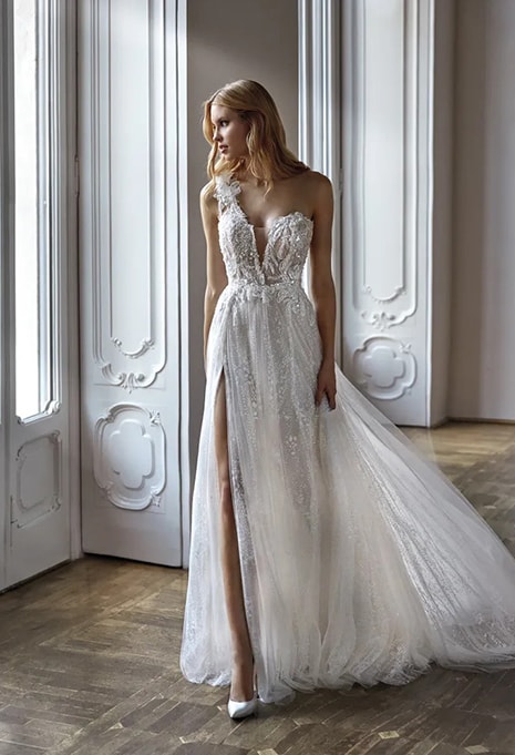 front view of Nicole Milano Arava wedding dress