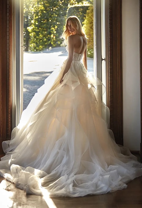 nicole-milano-dhara-dress-image-2 side view of Nicole Milano Dhara wedding dress