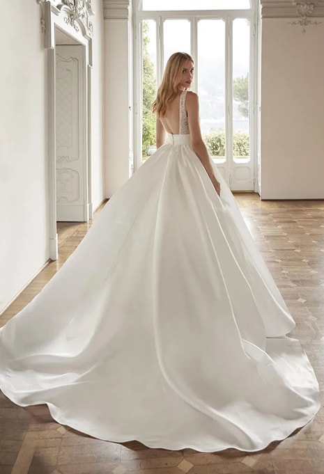 Nicole Milano Kahli wedding dress side view