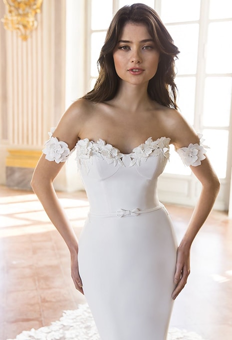 close-up front view of Enzoani Tina wedding dress