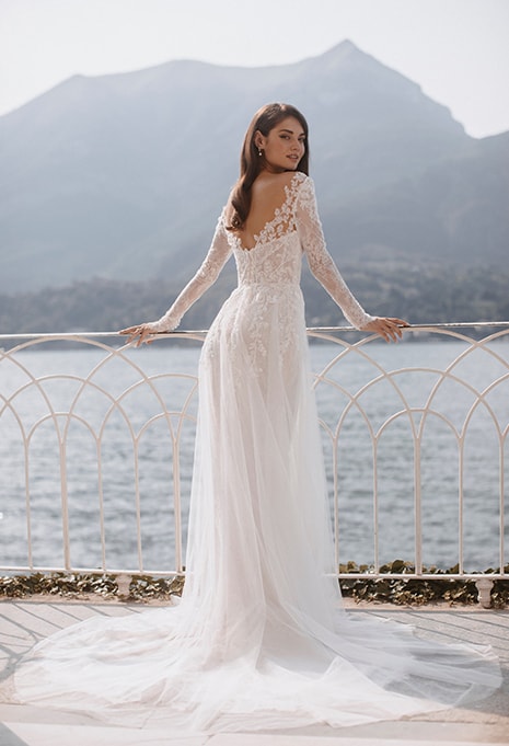 side view of Allure Bridals Mae wedding gown