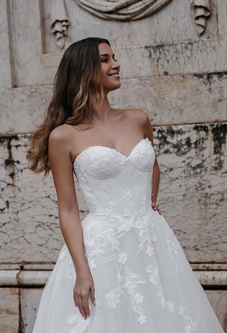 side view of Allure Bridals Babetta wedding gown