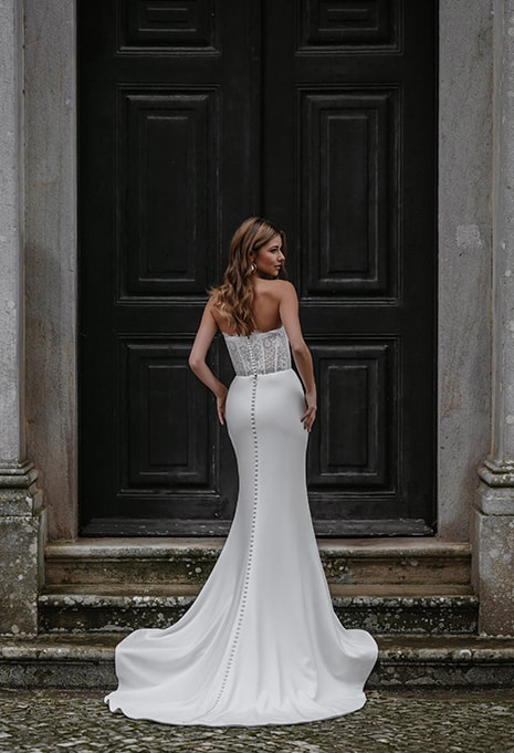back view of Allure Bridals Maria wedding gown