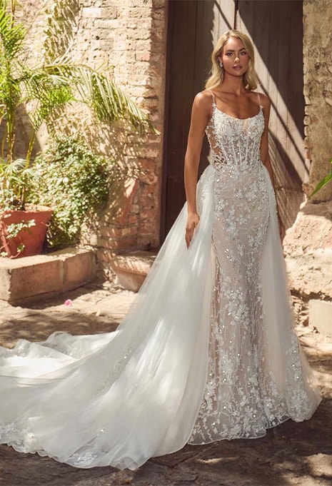 Calla Blanche Hera wedding gown