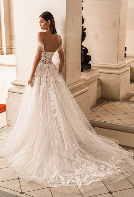 back view of Élysée Fae wedding gown