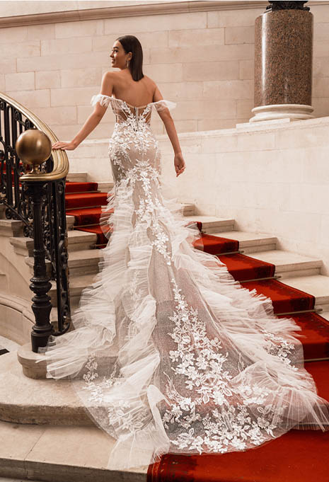 back view of Élysée Fawne wedding gown