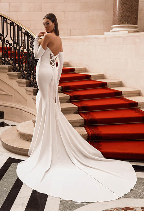 back view of Élysée Fifi wedding gown