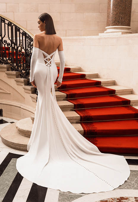 back view of Élysée Fifi wedding gown