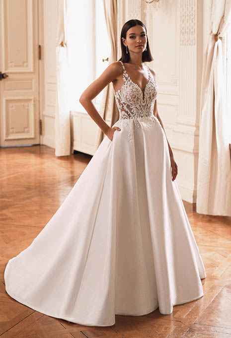 Élysée Fiori wedding gown