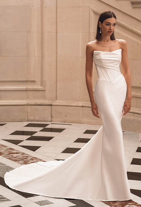 Élysée Florentina wedding gown front view