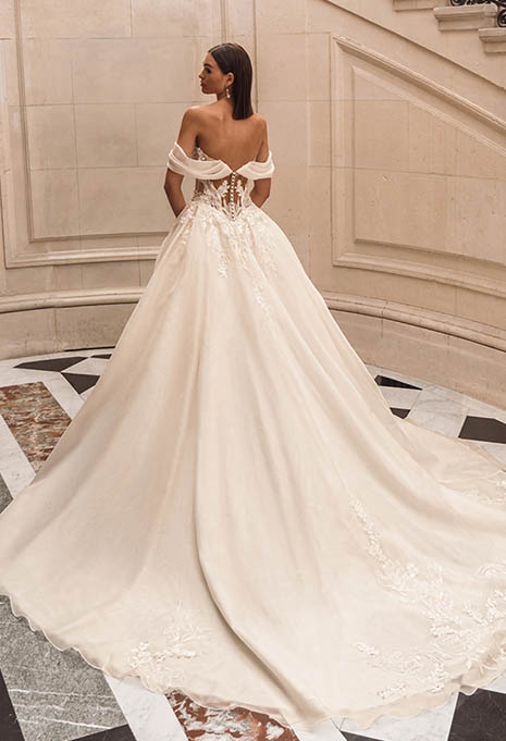 back view of Élysée Fuchsia wedding gown