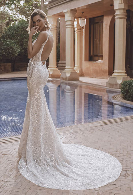 side view of Enzoani Unice wedding gown