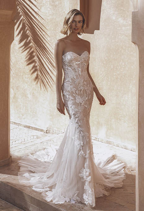 front view of Enzoani Ursa wedding gown