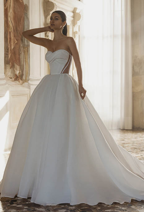 pen liv chandra wedding gown