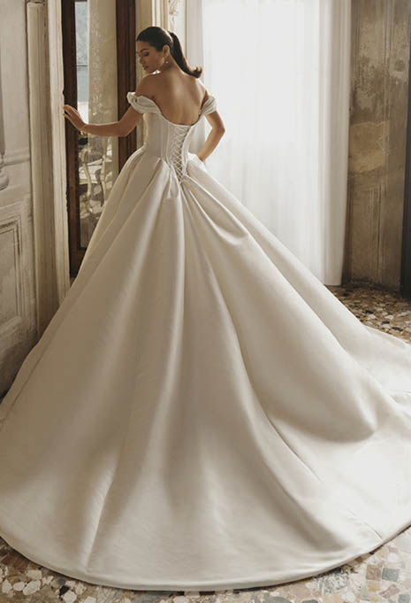 back view of PEN LIV Charlean wedding gown