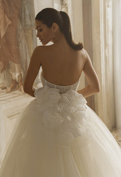 back view close-up of PEN LIV Chrissy wedding gown