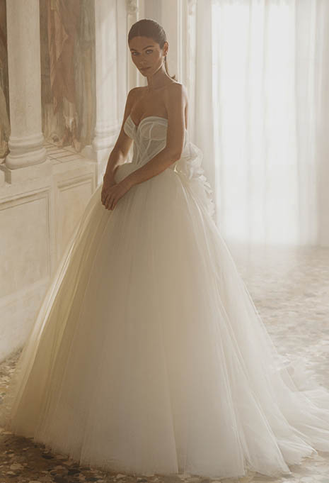 PEN LIV Chrissy wedding gown