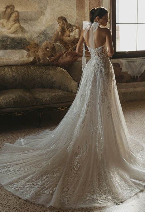 back view of PEN LIV Clementine wedding gown