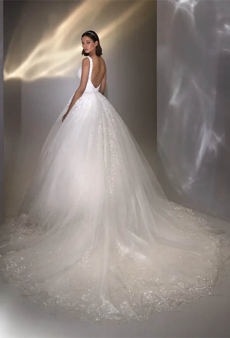 side view of Nicole Milano Kalinda wedding gown