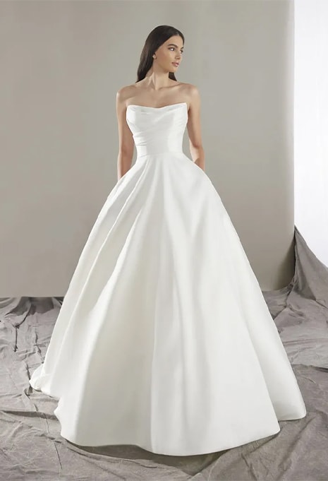 Pronovias Keoni wedding gown