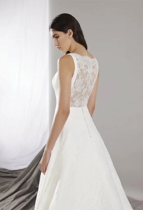 side view of Pronovias Origin wedding gown