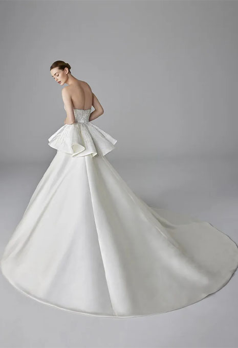 side view of. Pronovias Merveilleux wedding gown
