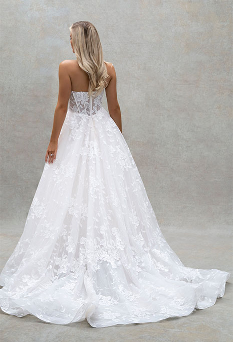 back view of Allure Bridals Prosperina wedding gown