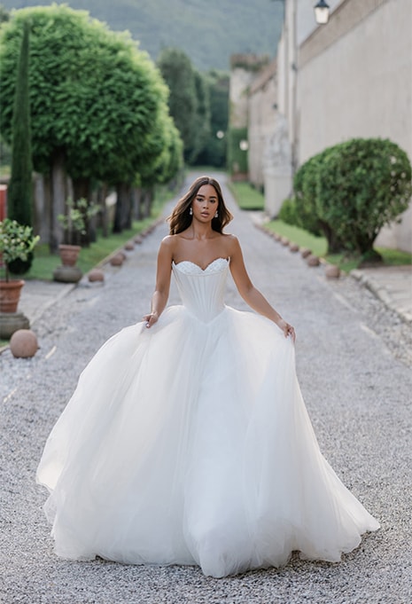 close-up front view of Allure Bridals Fortuna wedding gown
