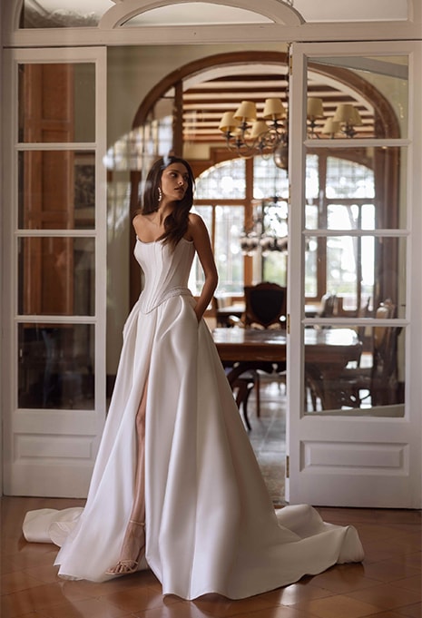 Tina Valerdi Ambretta wedding gown