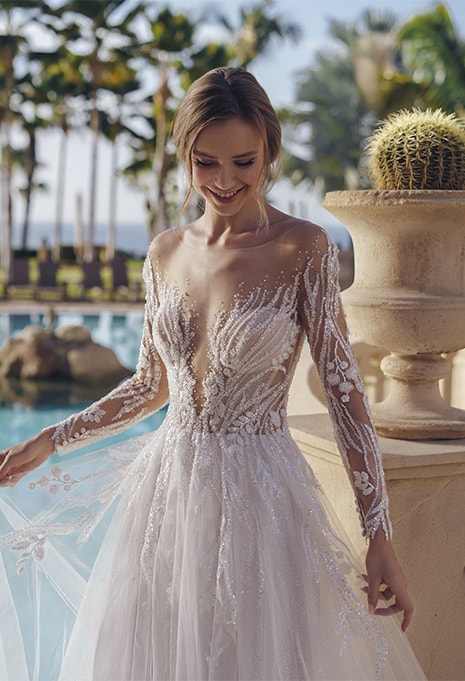 close-up front view of Blue by Enzoani Shelli wedding gown