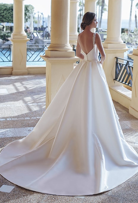 back view of Blue by Enzoani Sienna wedding gown