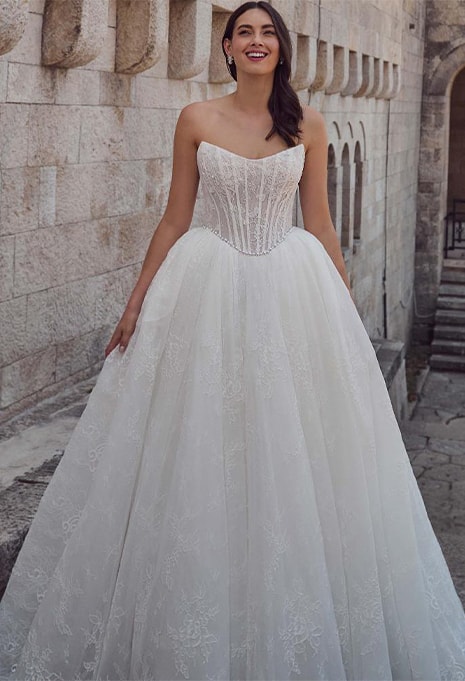 front view close-up of Calla Blanche Annabelle wedding gown