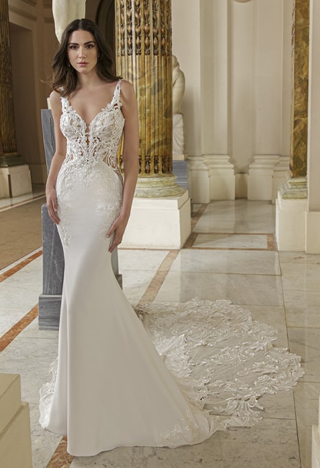 front view of Élysée Azzurra wedding gown
