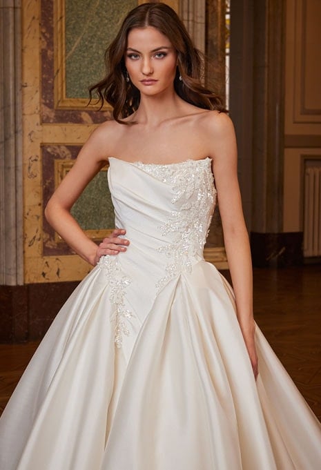 ÉLYSÉE Privé Eileen wedding gown