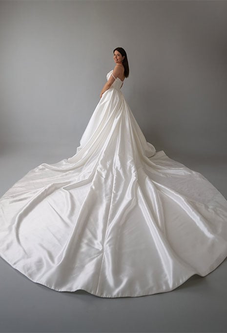 side view of Blanche Bridal Siya wedding gown