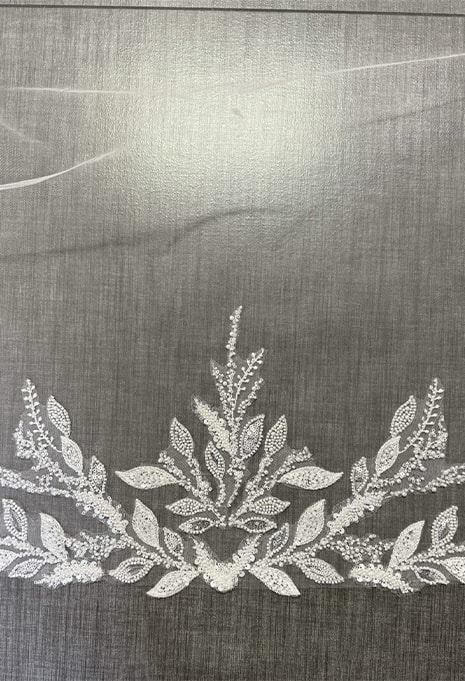 close-up of Maritzas Bridal V748MX veil