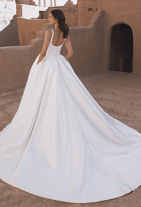 back view of Blue by Enzoani Torvi wedding gown