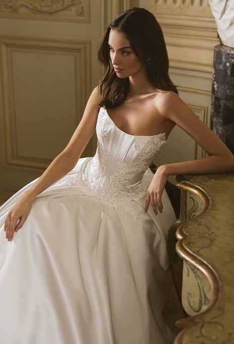 Élysée Geneva wedding gown