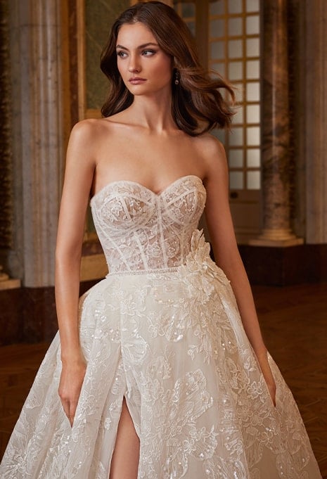 close-up front view of Élysée Privé Esmeralda wedding gown