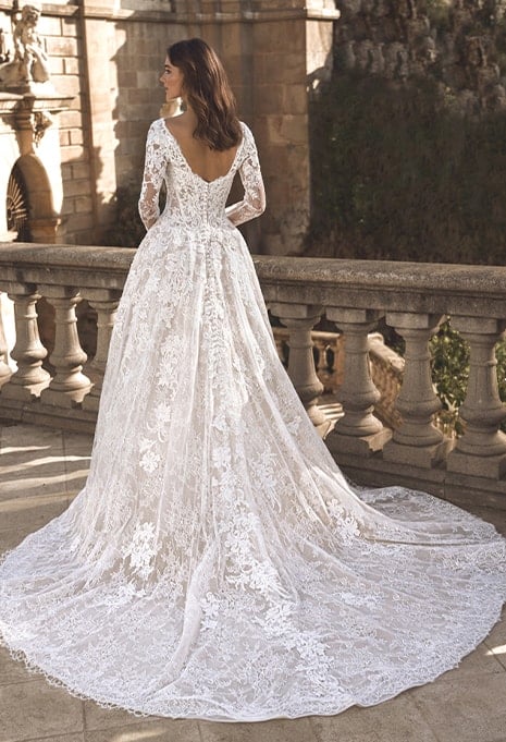 back view of ÉLYSÉE Privé Flower wedding gown